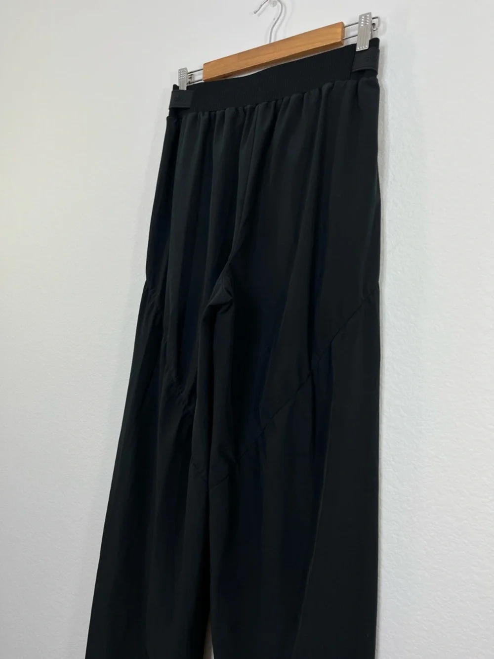 Alo Yoga High-Waist Elevation Trouser Black size S - Picture 7 of 10